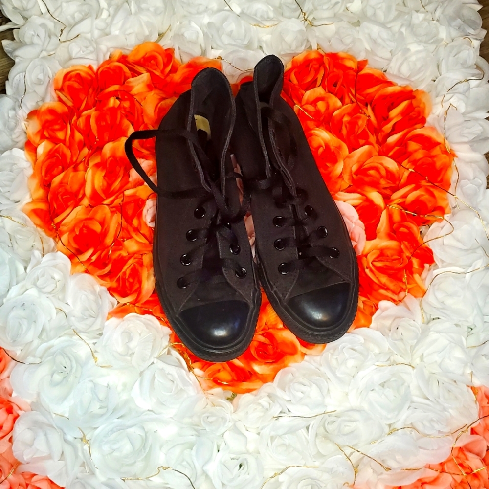 Converse Hightop shoes